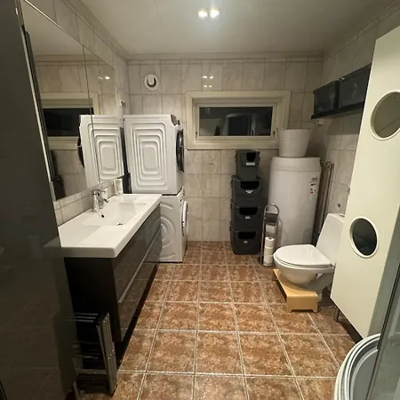 Flat, 15 Min Walk To Center Tromsø